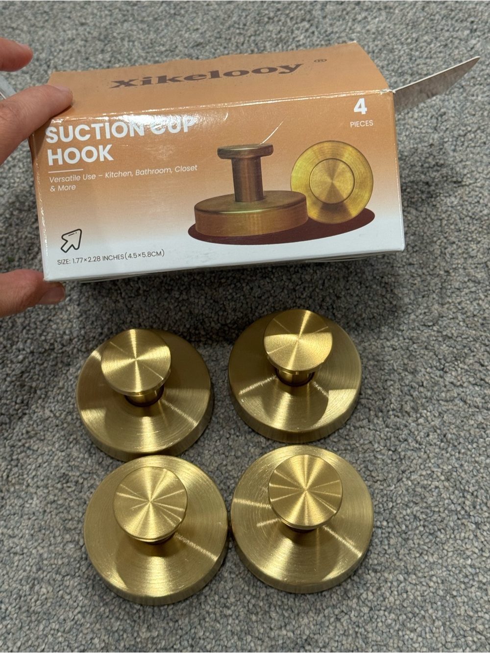 NIB - Four Pack Suction Cups Hooks in Gold (metal)